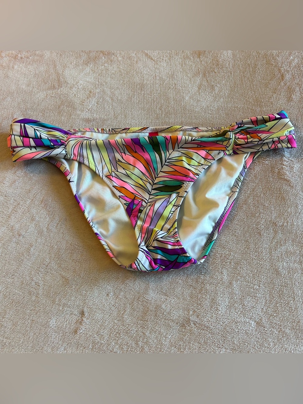 Victoria’s Secret colorful leafy print bikini bottom shirred sides size M
